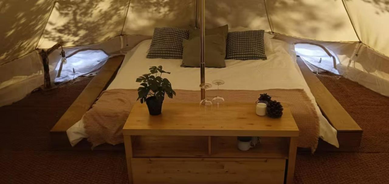 Evasion En Pleine Nature, Tipi Insolite Et Jacuzzi Au Pont Du Gard ! Vers Pont du Gard Ngoại thất bức ảnh